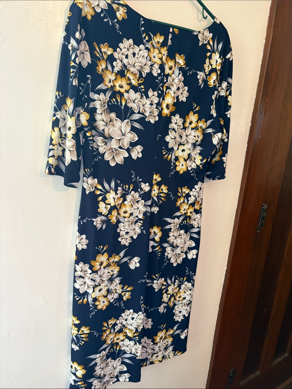 connected apparel Navy Floral Midi Dress with Yellow & White Blooms Size 14 - Picture 9 of 9